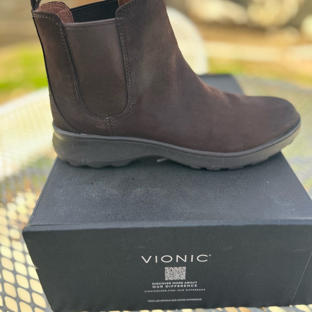Vionic Dark Brown Chelsea Boots